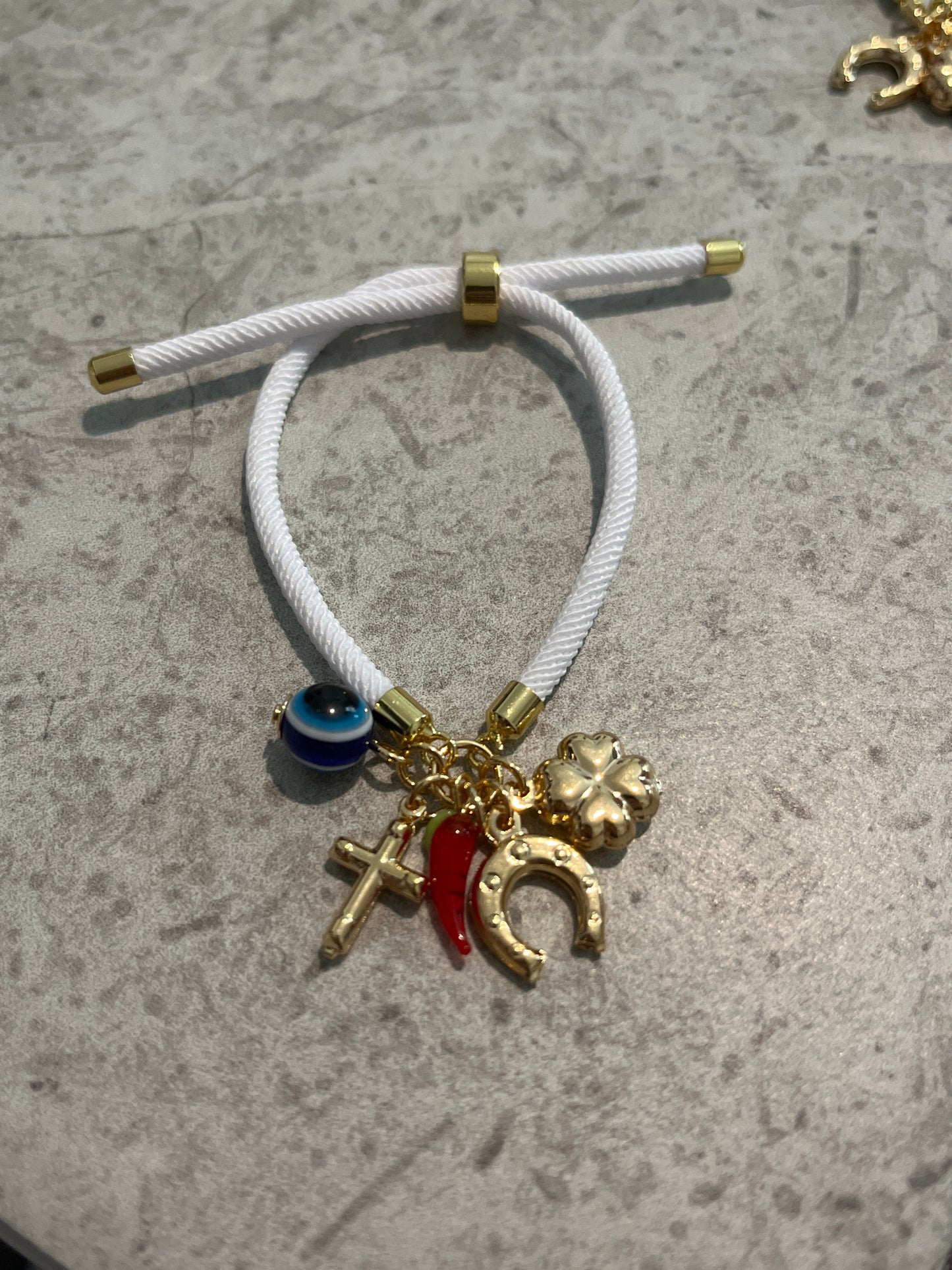 Pulseras Ashe con ojo azul obscuro